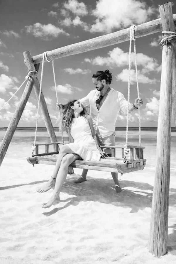 Maldives photoshoot — beach portraits at sunset