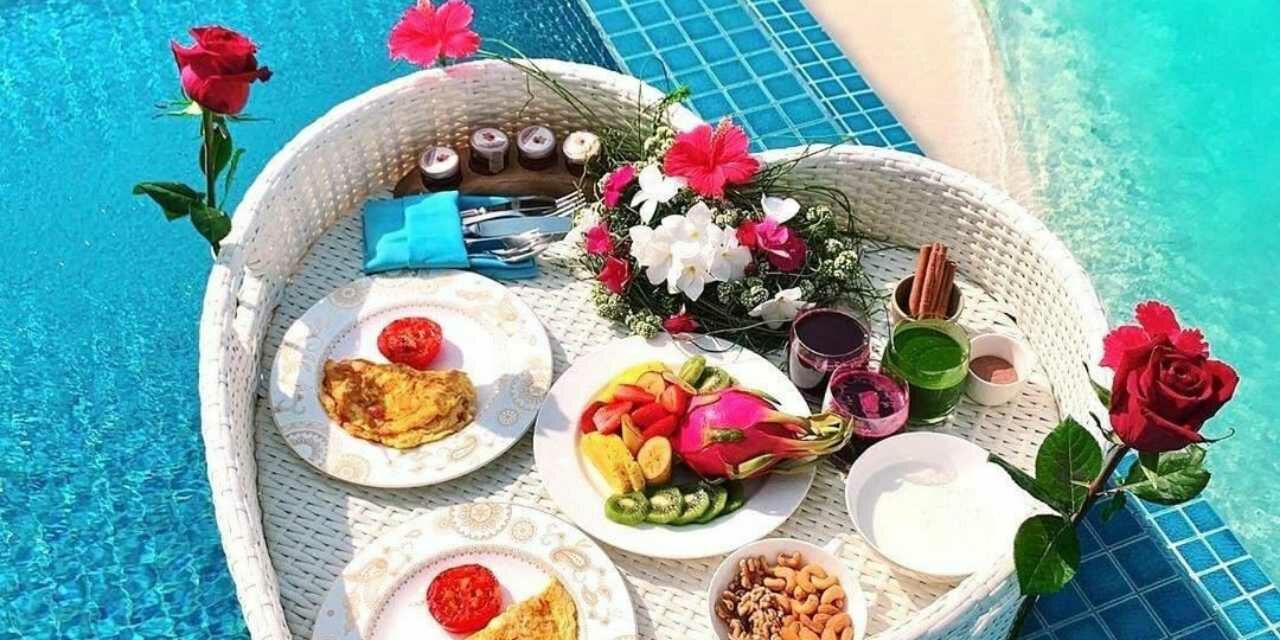 im-experiences-floating-breakfast Floating breakfast at You & Me